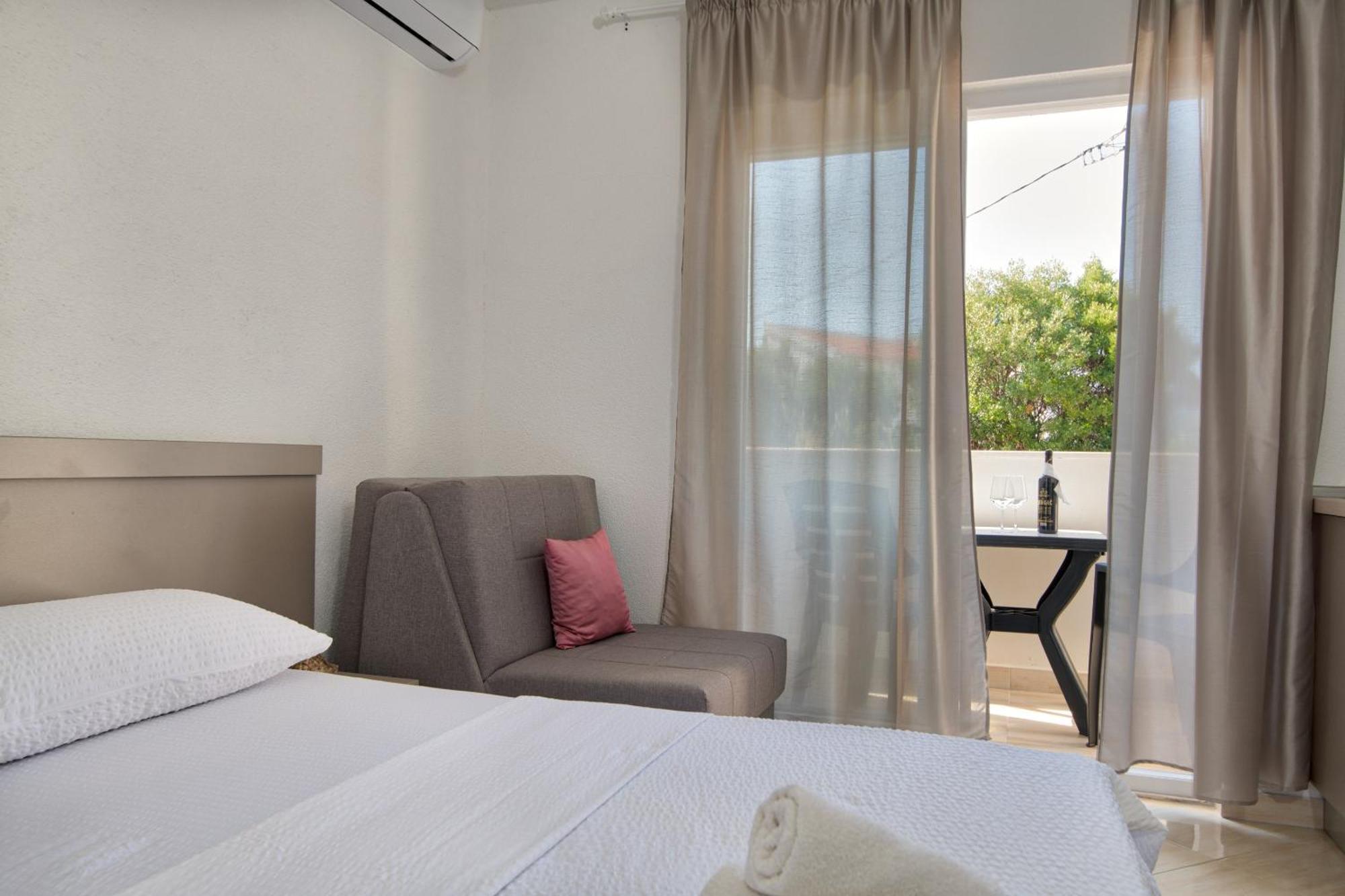 Studio & Apartments More Neum Esterno foto